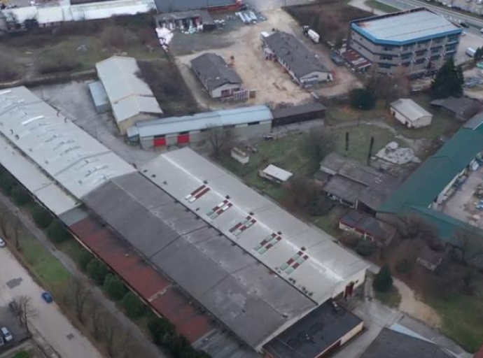 Direktor i saradnici uništili fabriku i ostavili bez posla 1.000 radnika (VIDEO)