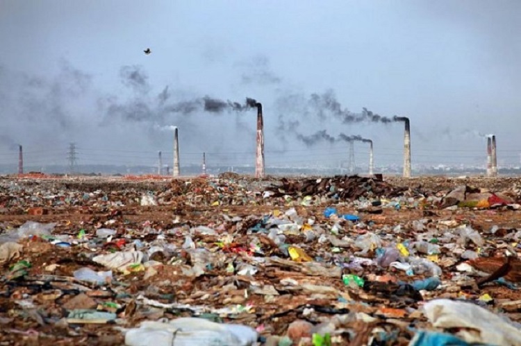 20 shocking photos of humans slowly destroying planet earth 17