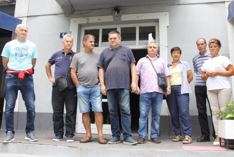 Penzionisani radnici rudnika u Zenici poceli strajk gladju
