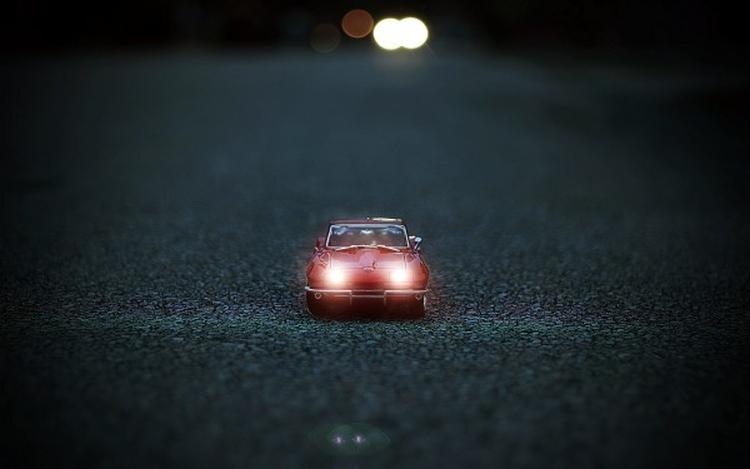 7Toy Car with Lights 600x375